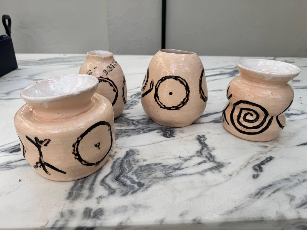 Теракотова ваза з ручним розписом — фото 2